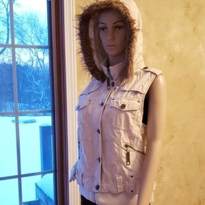 Maurices Fall Winter Vest With Hood Size Large Light Tan Cream Worn 1x